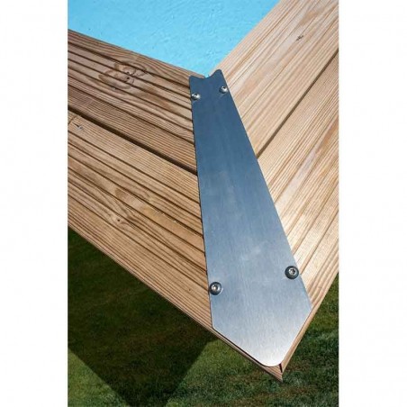 Embellecedores metálicos esquinas piscina madera