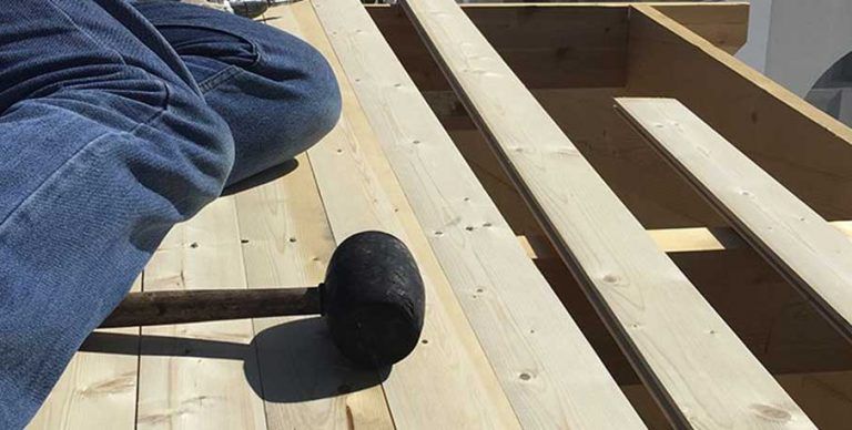 Instalar lama de madera doblada